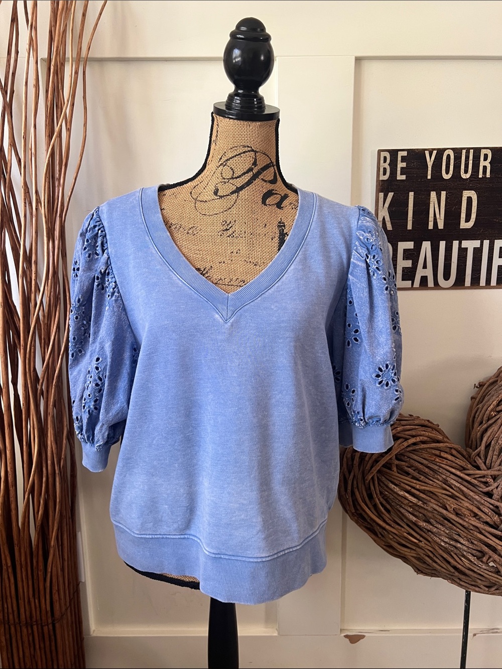 Kensie Light Blue V-Neck Eyelet Puff Sleeve Sweater
